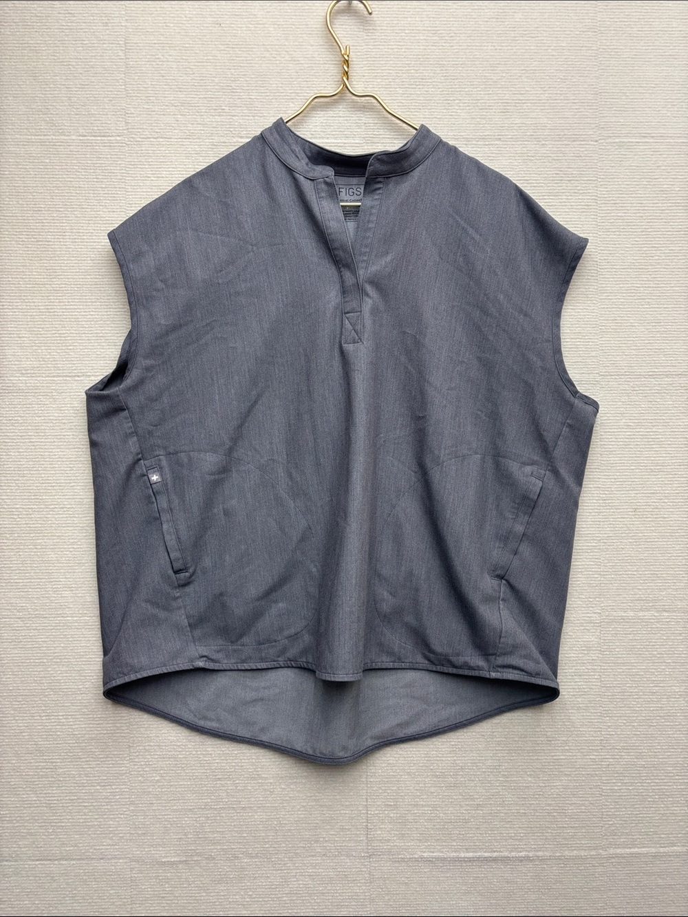 FIGS | XL Slate Gray Sleeveless smocked top shirt scrub